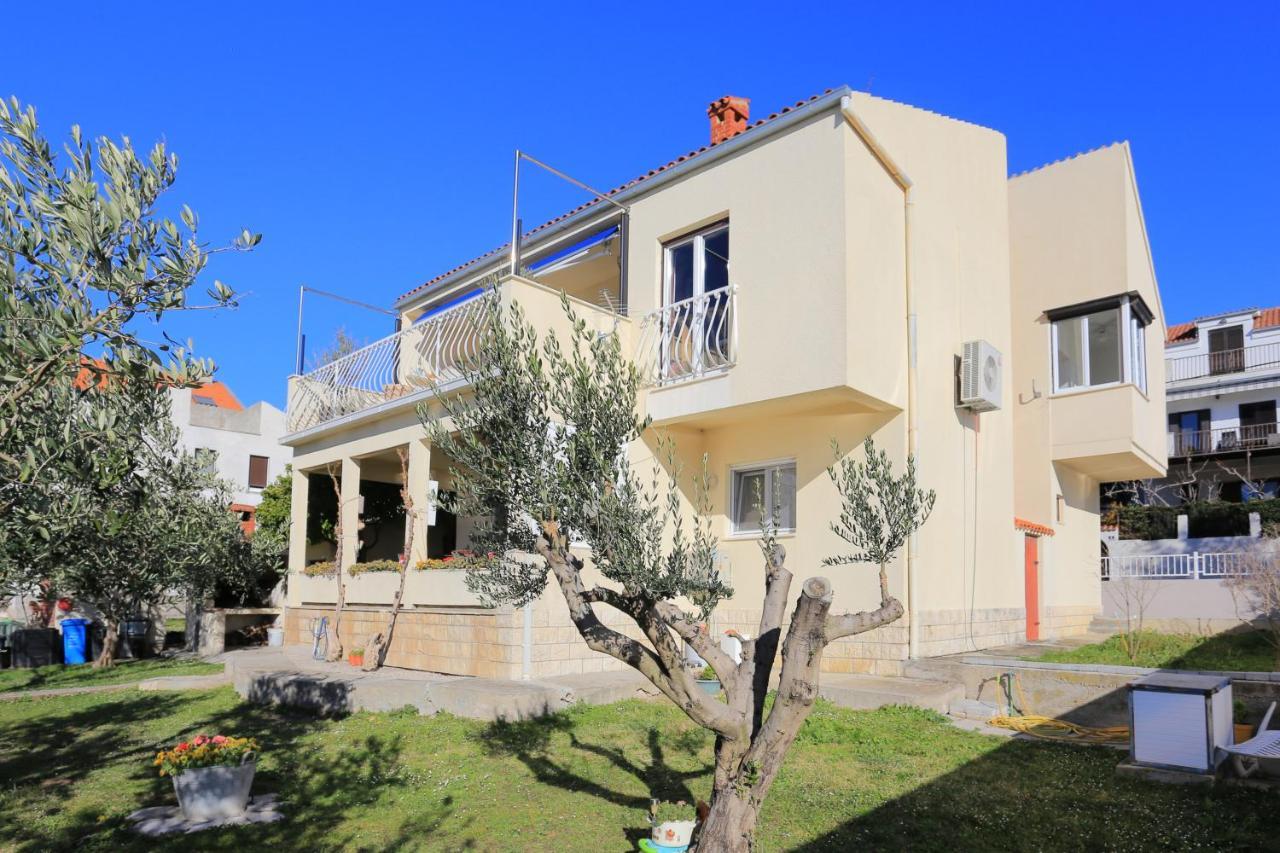 Apartments With A Parking Space Kastel Gomilica, Kastela - 19248 Buitenkant foto